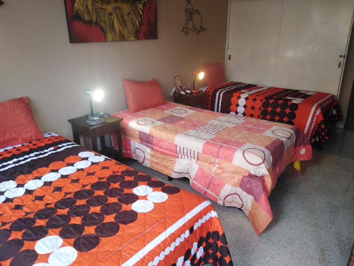 Hostal Los Lagos Inn Guatemalaváros Kültér fotó